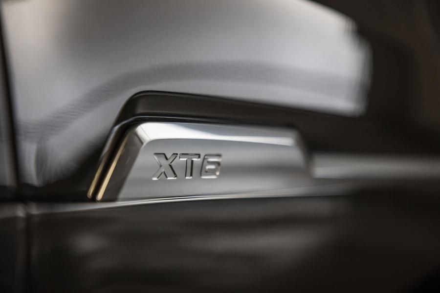 Детали экстерьера Cadillac XT6 Luxury 2019 года  (фото 4 из 39)